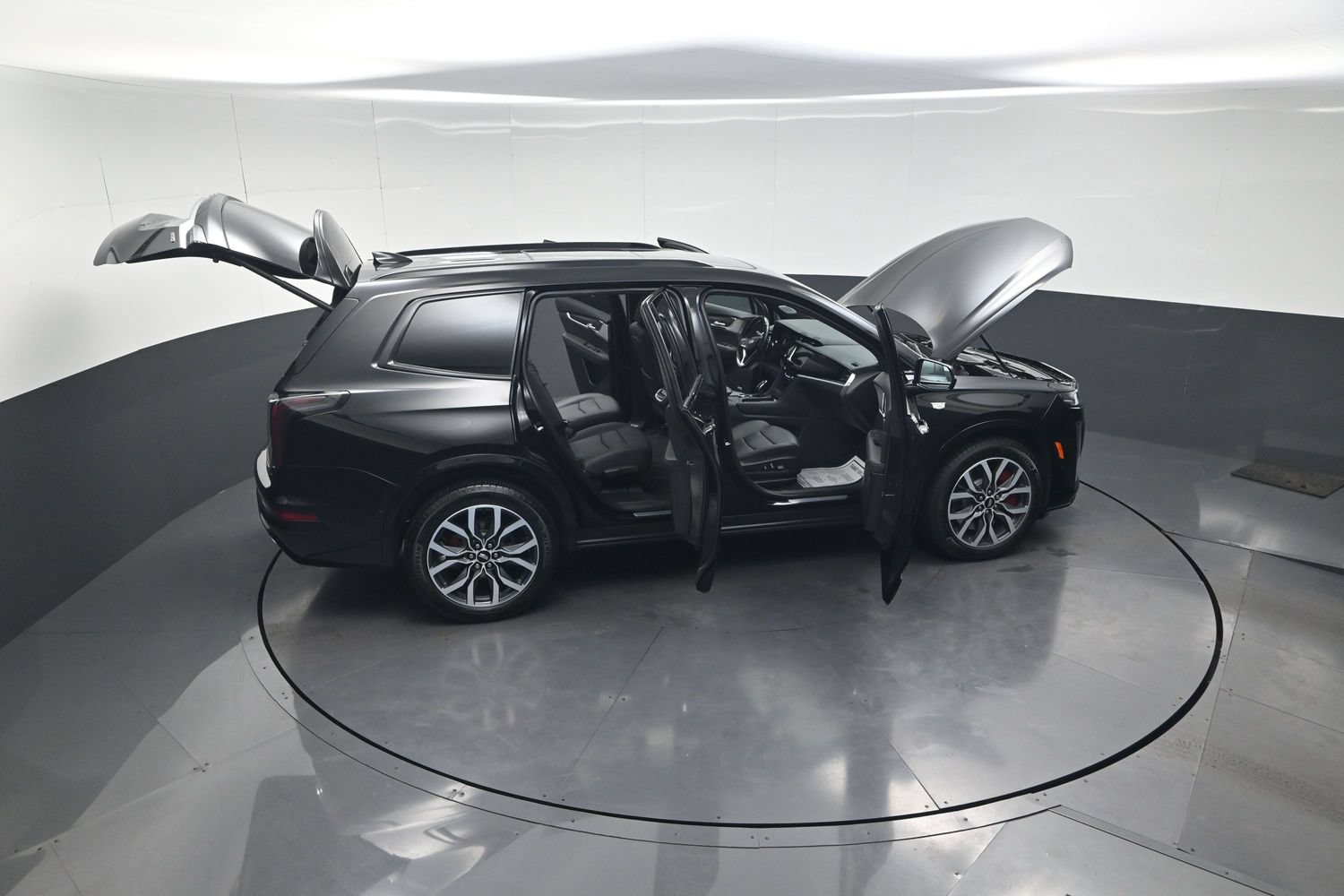 Used 2024 Cadillac XT6 Sport w/ Technology Package AWD/4WD image 14