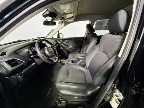 Used 2023 Subaru Forester Premium image 14