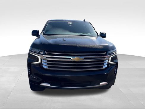 Used 2024 Chevrolet Suburban High Country AWD/4WD image 3