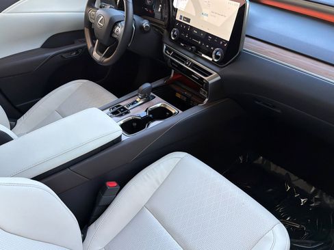 Certified 2026 Lexus RX 350 Premium Plus w/ Accessory Package (Z1) FWD image 19