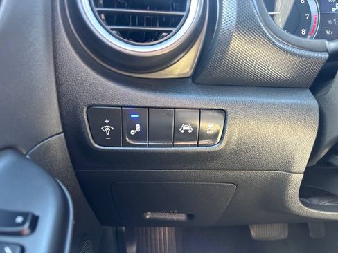 Used 2020 Hyundai Kona SEL AWD/4WD image 29