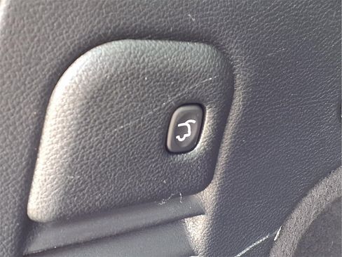 Used 2018 Jeep Grand Cherokee Limited image 7