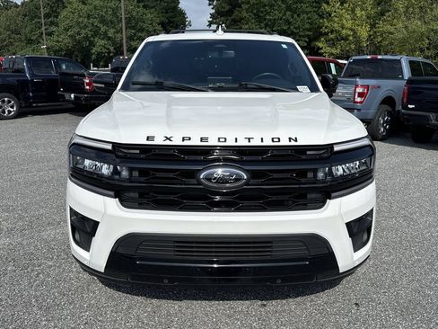 Used 2023 Ford Expedition Max Limited RWD image 2