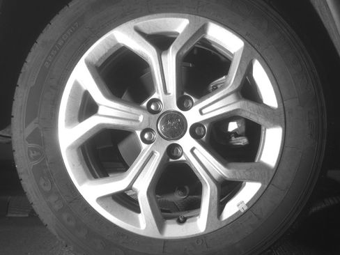 Used 2025 Jeep Compass Latitude image 15