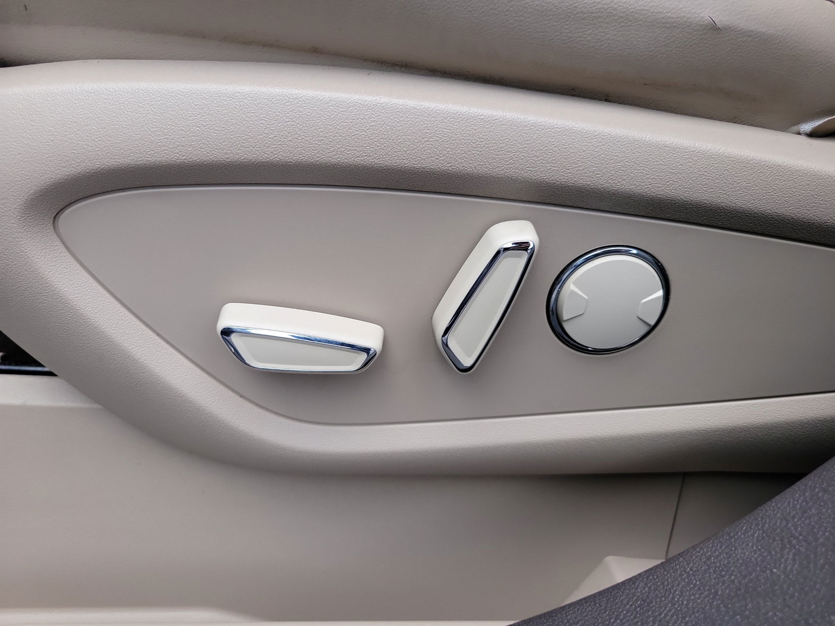 Used 2022 Lincoln Nautilus Reserve w/ Luxury Package FWD image 18