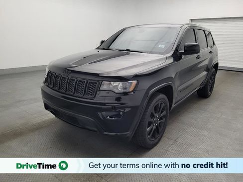 Used 2020 Jeep Grand Cherokee Altitude image 1