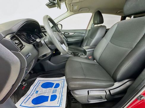 Used 2020 Nissan Rogue Sport S image 25