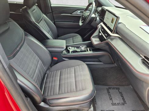 Certified 2025 Ford Explorer ST-Line w/ Premium Package RWD image 21