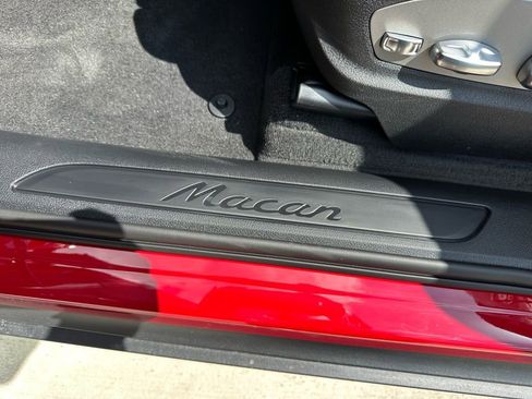 Used 2026 Porsche Macan image 24