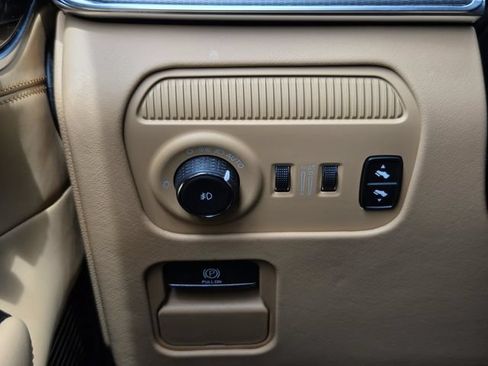 Used 2024 Jeep Grand Wagoneer Series III w/ Rear Seat Video Group 1 AWD/4WD image 21