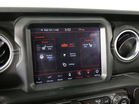 Used 2019 Jeep Wrangler Unlimited Sahara AWD/4WD image 34