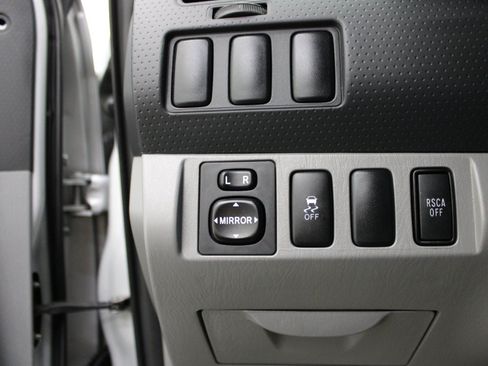 Used 2010 Toyota Tacoma 2WD Access Cab image 13
