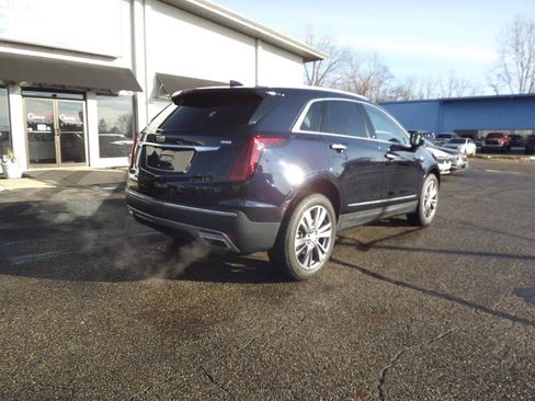 Used 2021 Cadillac XT5 Premium Luxury w/ LPO, Floor Liner Package image 5