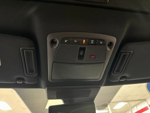 Used 2020 Nissan Armada Platinum image 28