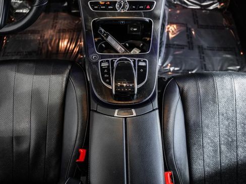 Used 2018 Mercedes-Benz E 300 4MATIC image 22