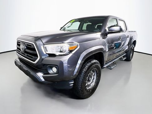 Used 2018 Toyota Tacoma SR5 image 10