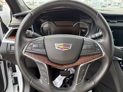 Used 2020 Cadillac XT5 Premium Luxury image 12