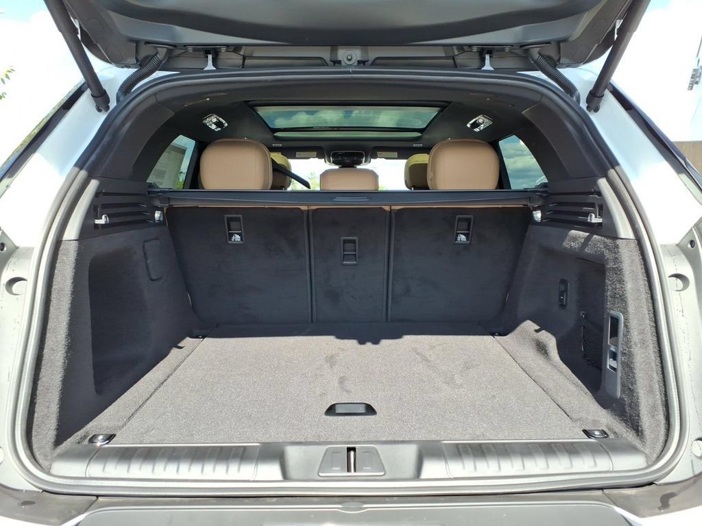 New 2027 Land Rover Range Rover Sport SE AWD/4WD image 25