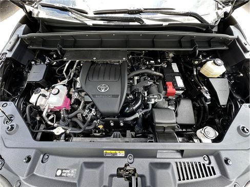 Used 2025 Toyota Highlander XSE AWD/4WD image 31