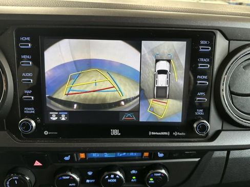 Used 2023 Toyota Tacoma TRD Sport image 11