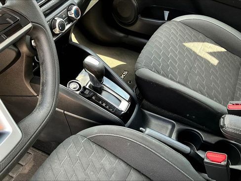 Used 2021 Nissan Kicks S image 20