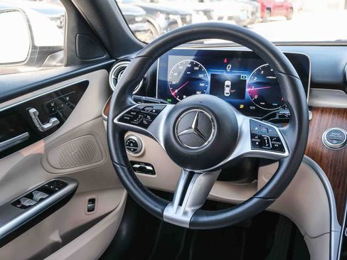 Used 2023 Mercedes-Benz C 300 Sedan image 14