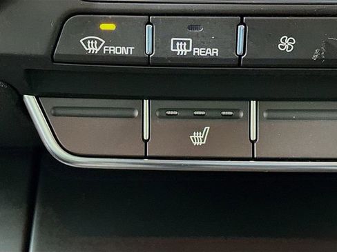 Used 2020 Kia Sorento LX w/ LX I4 Convenience Package image 19