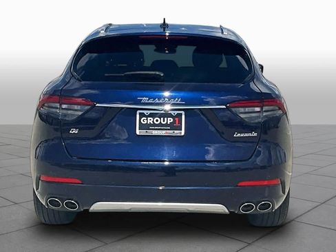 Used 2021 Maserati Levante GranLusso AWD/4WD image 4