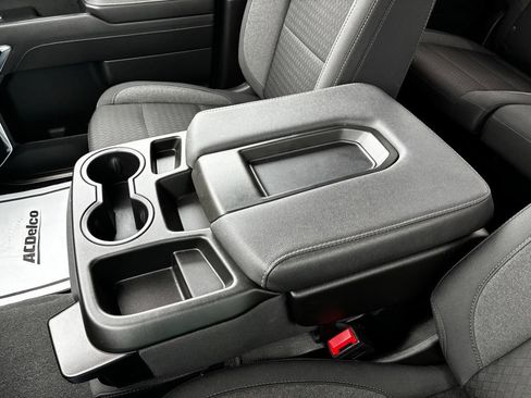 Used 2024 Chevrolet Silverado 1500 LT AWD/4WD image 17