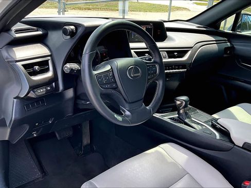 Used 2019 Lexus UX 200 w/ Accessory Package 2 FWD image 18