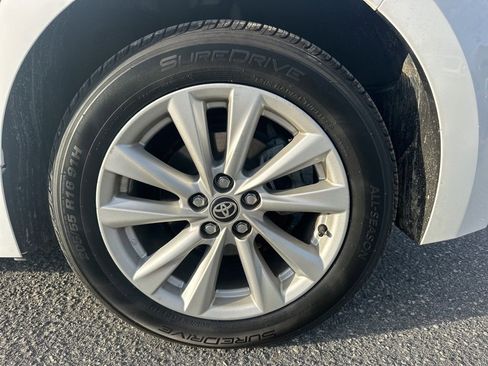 Used 2023 Toyota Corolla SE image 27