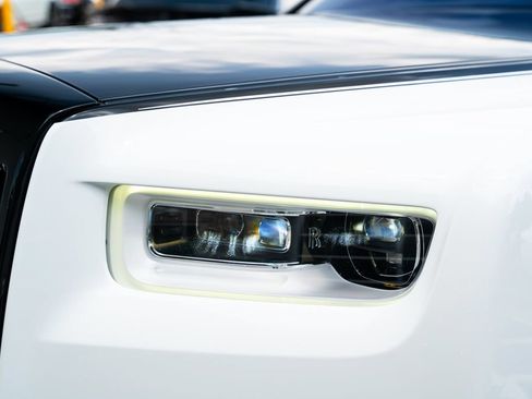 Used 2019 Rolls-Royce Phantom Sedan RWD image 21