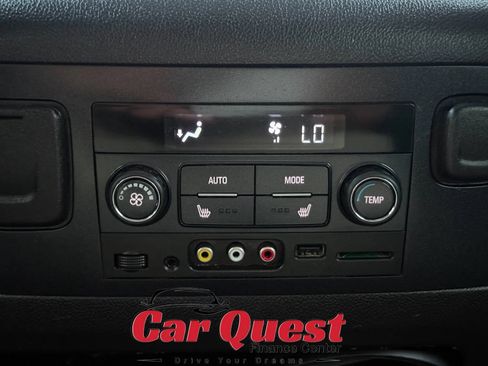 Used 2016 GMC Yukon XL SLT w/ Open Road Package AWD/4WD image 30