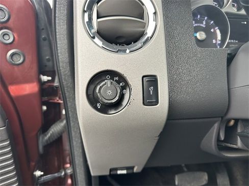 Used 2015 Ford F350 Lariat w/ Chrome Package image 34