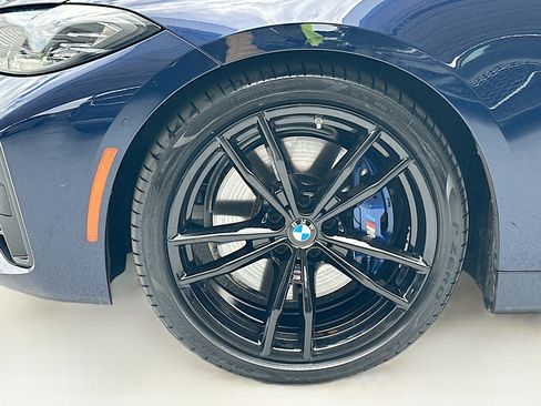 Used 2024 BMW 430i Convertible w/ M Sport Package RWD image 30