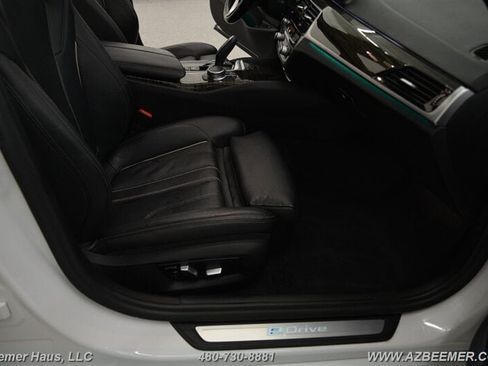 Used 2018 BMW 530e RWD image 24