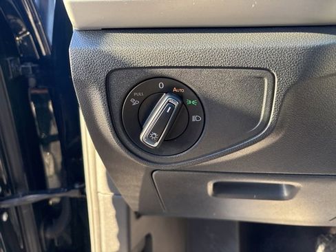 Used 2021 Volkswagen Atlas SE image 20