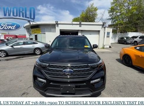 Used 2023 Ford Explorer XLT w/ Equipment Group 202A image 5