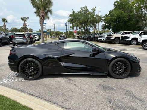 Used 2025 Chevrolet Corvette Z06 RWD image 7