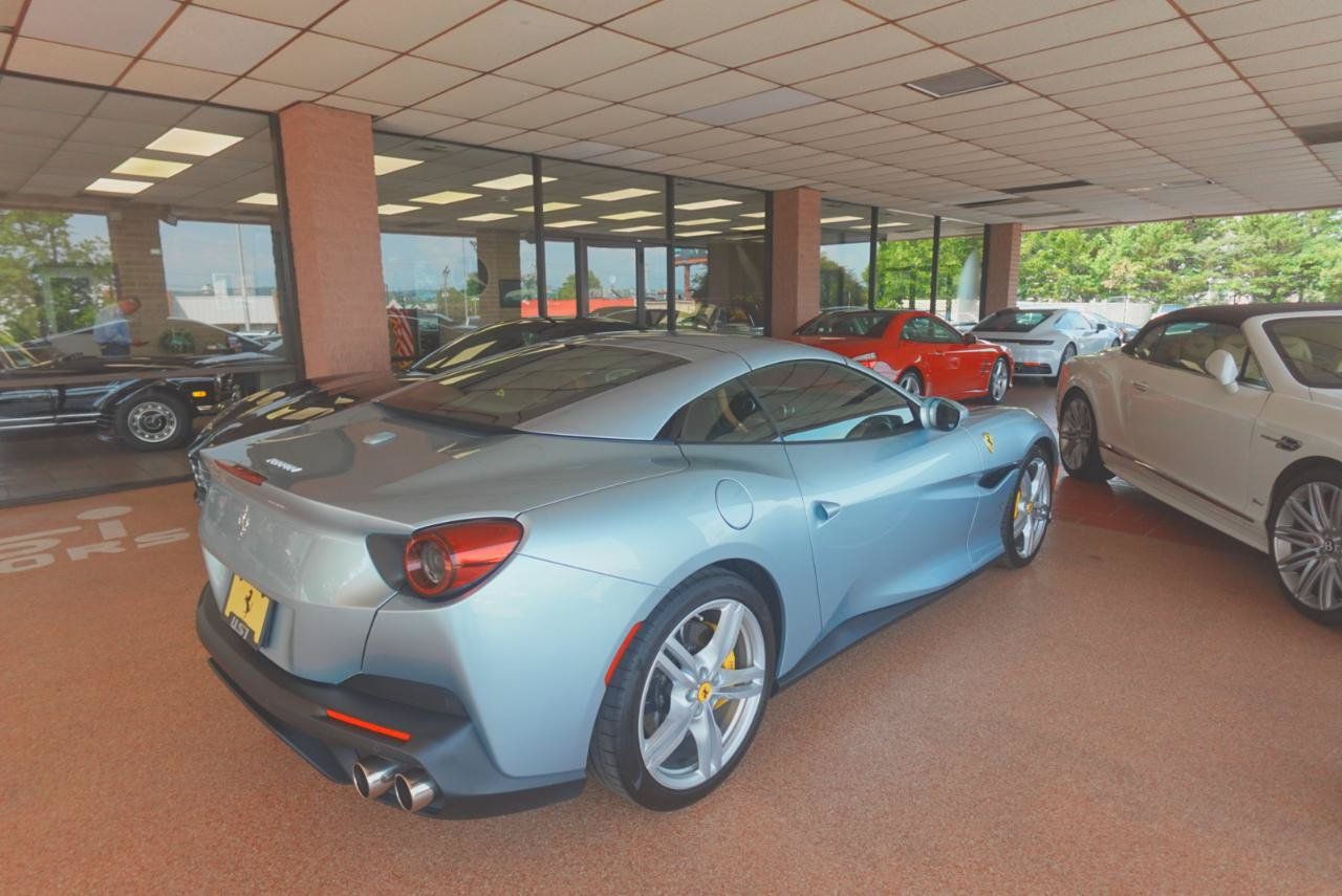 Used 2019 Ferrari Portofino RWD image 42