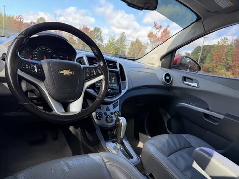 Used 2017 Chevrolet Sonic Premier image 22