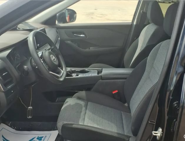 Used 2023 Nissan Rogue SV FWD image 3