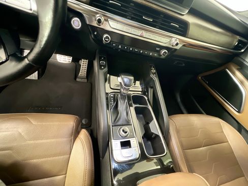 Used 2020 Kia Telluride SX w/ SX Prestige Package image 26