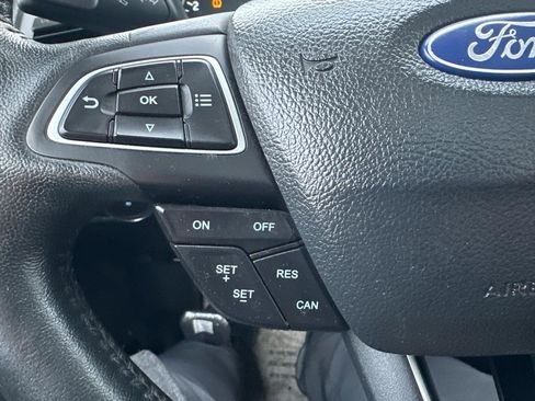 Used 2021 Ford EcoSport Titanium image 39