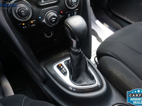 Used 2013 Dodge Dart Limited FWD image 31