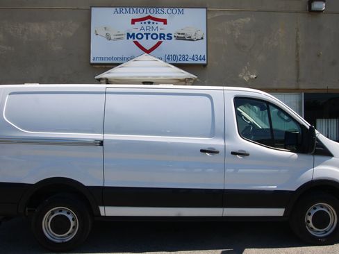 Used 2020 Ford Transit 250 Low Roof RWD image 4
