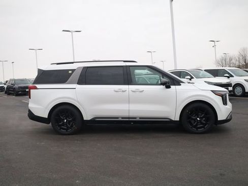 New 2026 Kia Carnival SX image 4