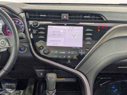 Used 2018 Toyota Camry XSE FWD image 40