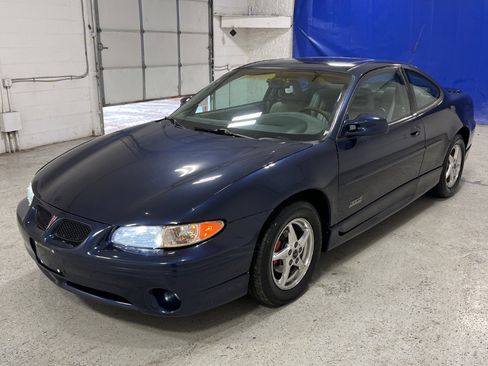 Used 2001 Pontiac Grand Prix GTP w/ Opt Pkg 1 image 3