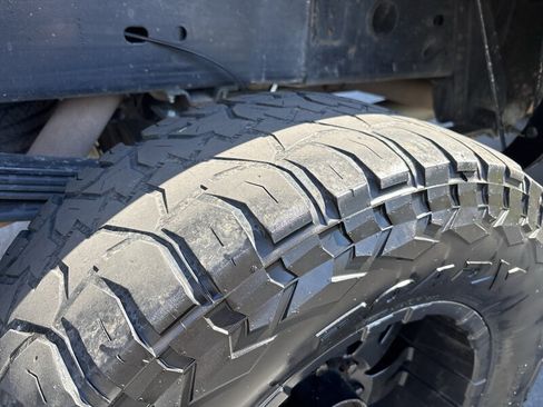 Used 2003 Chevrolet Silverado 2500 LS w/ Skid Plate Package AWD/4WD image 18